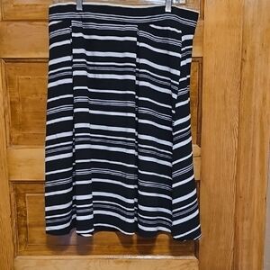 Cato Black and White Midi A-Line Skirt Pleated L